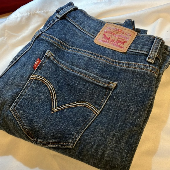 Levi Jeans for Women - Picture 7 of 7
